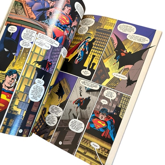 DC Comics Superman Graphic Novel Lot of 2 Books - Picture 9 of 9